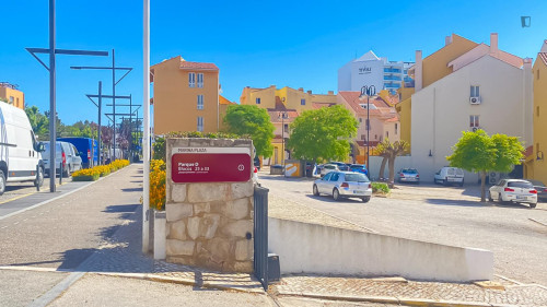 1-bedroom apartment, with outdoor area