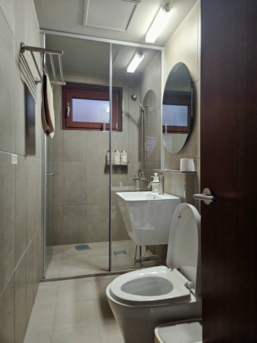 Renovated Korean-Style Family Home with Coworking Space & Garden Oasis