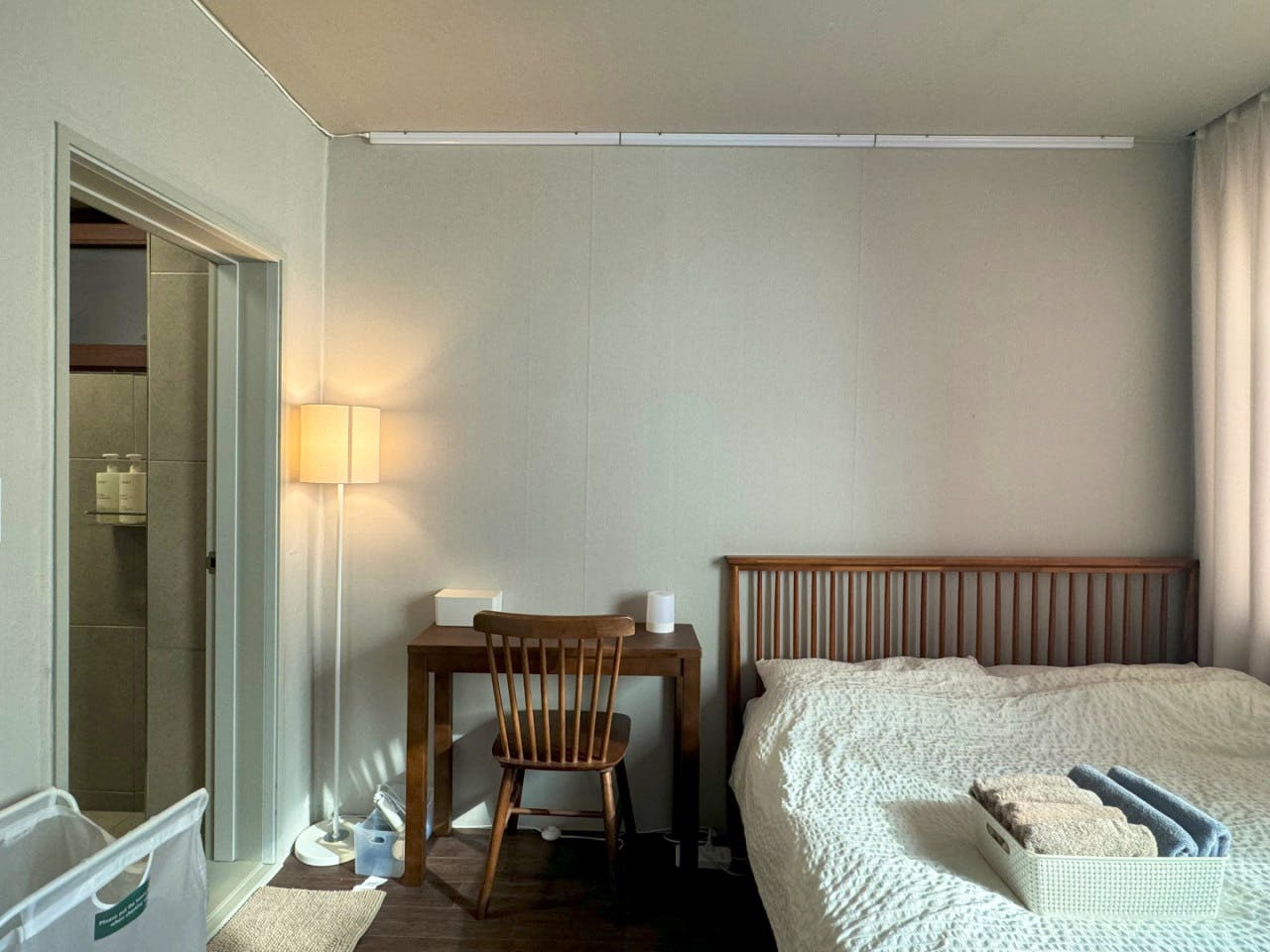  Private Room With A Private Shower  -  Renovated Korean-Style Family Home with Coworking Space & Garden Oasis  - Gallery -  5