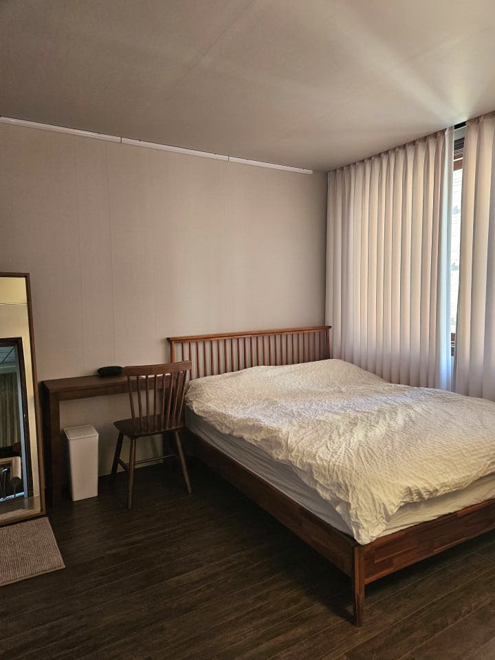  Private Room With A Private Shower  -  Renovated Korean-Style Family Home with Coworking Space & Garden Oasis  - Gallery -  2