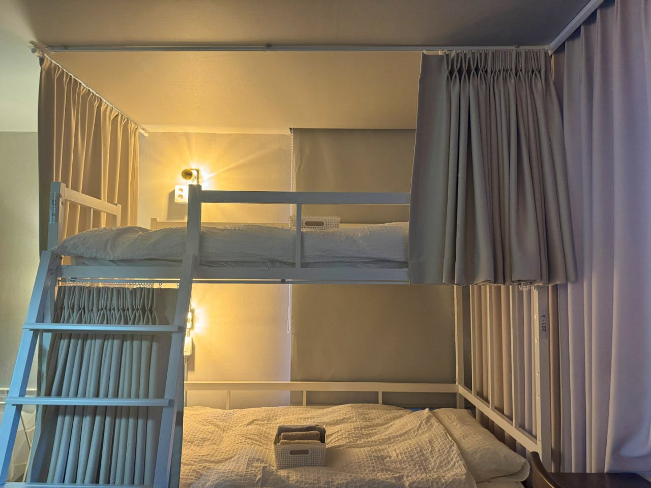  Bed In A 4-Bed Mixed Gender Room  -  Renovated Korean-Style Family Home with Coworking Space & Garden Oasis  - Gallery -  3