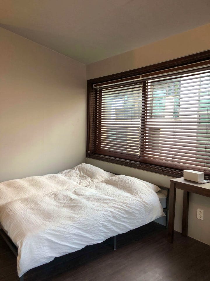  Big Private Room With A Private Bathroom  -  Renovated Korean-Style Family Home with Coworking Space & Garden Oasis  - Gallery -  2