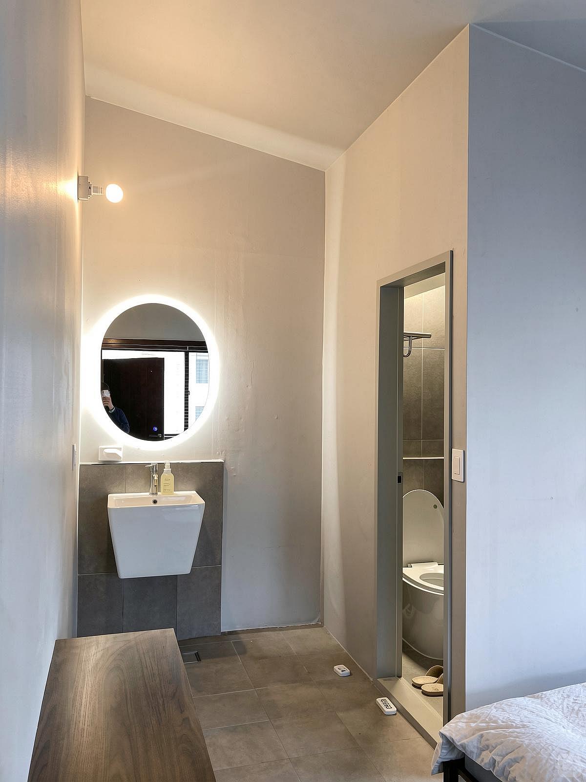  Big Private Room With A Private Bathroom  -  Renovated Korean-Style Family Home with Coworking Space & Garden Oasis  - Gallery -  24