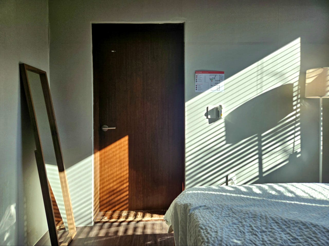  Private Room With A Shared Private Bathroom  -  Renovated Korean-Style Family Home with Coworking Space & Garden Oasis  - Gallery -  2