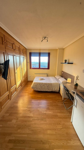 Bright studio in Seseña