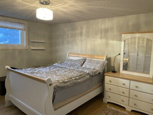 SINGLE HOUSE, CLEAN AND RESPECTFUL