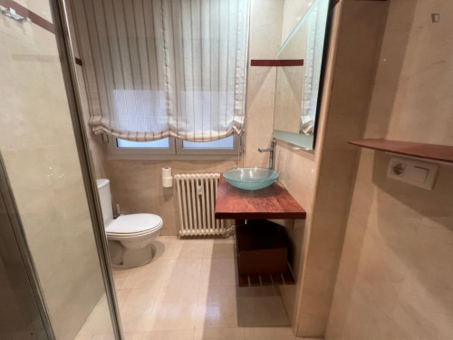 Neat and cosy double ensuite bedroom in the centre of Burgos - Gallery - 16
