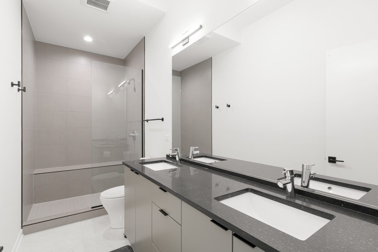  #1860: Pilsen - Queen Bedroom C  -  #1860: Pilsen  - Gallery -  4