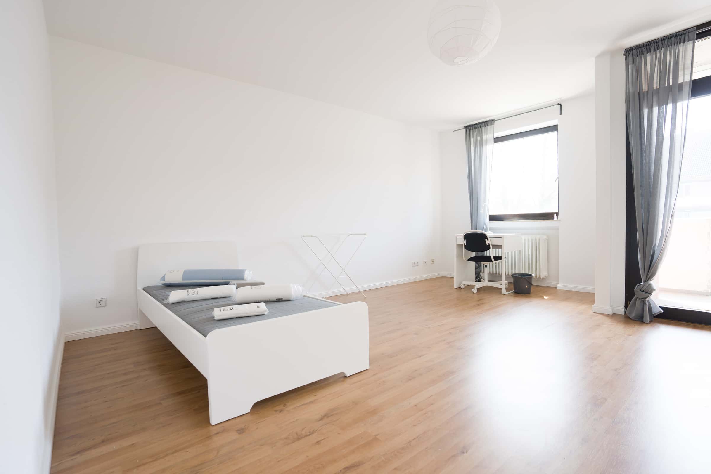 Kölner Landstraße - Room 4 - 1