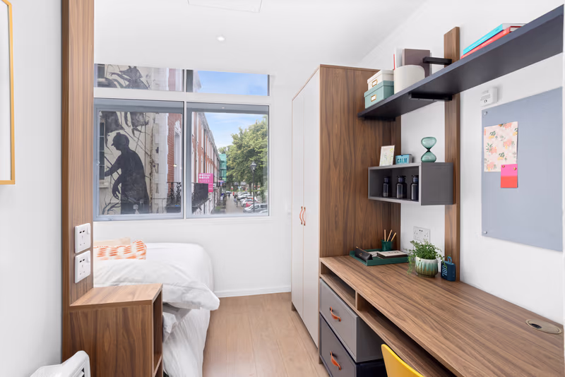  Premium Bigger 2 Bed Apartment  -  Summit House  - Gallery -  5