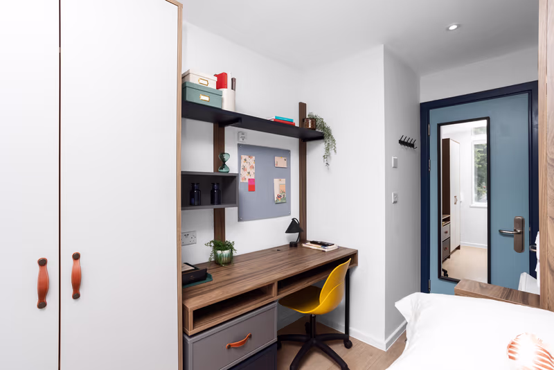  Premium Bigger 2 Bed Apartment  -  Summit House  - Gallery -  1