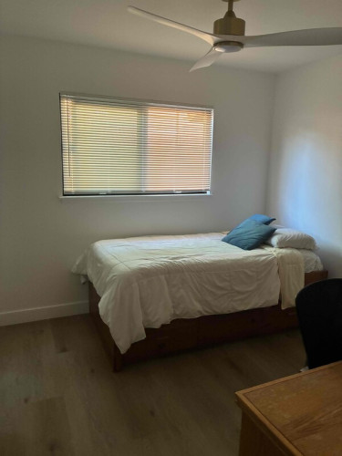 North Clairemont  room in 6 BR home