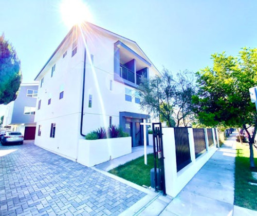 Stylish budget-friendly housing right in Downtown LA