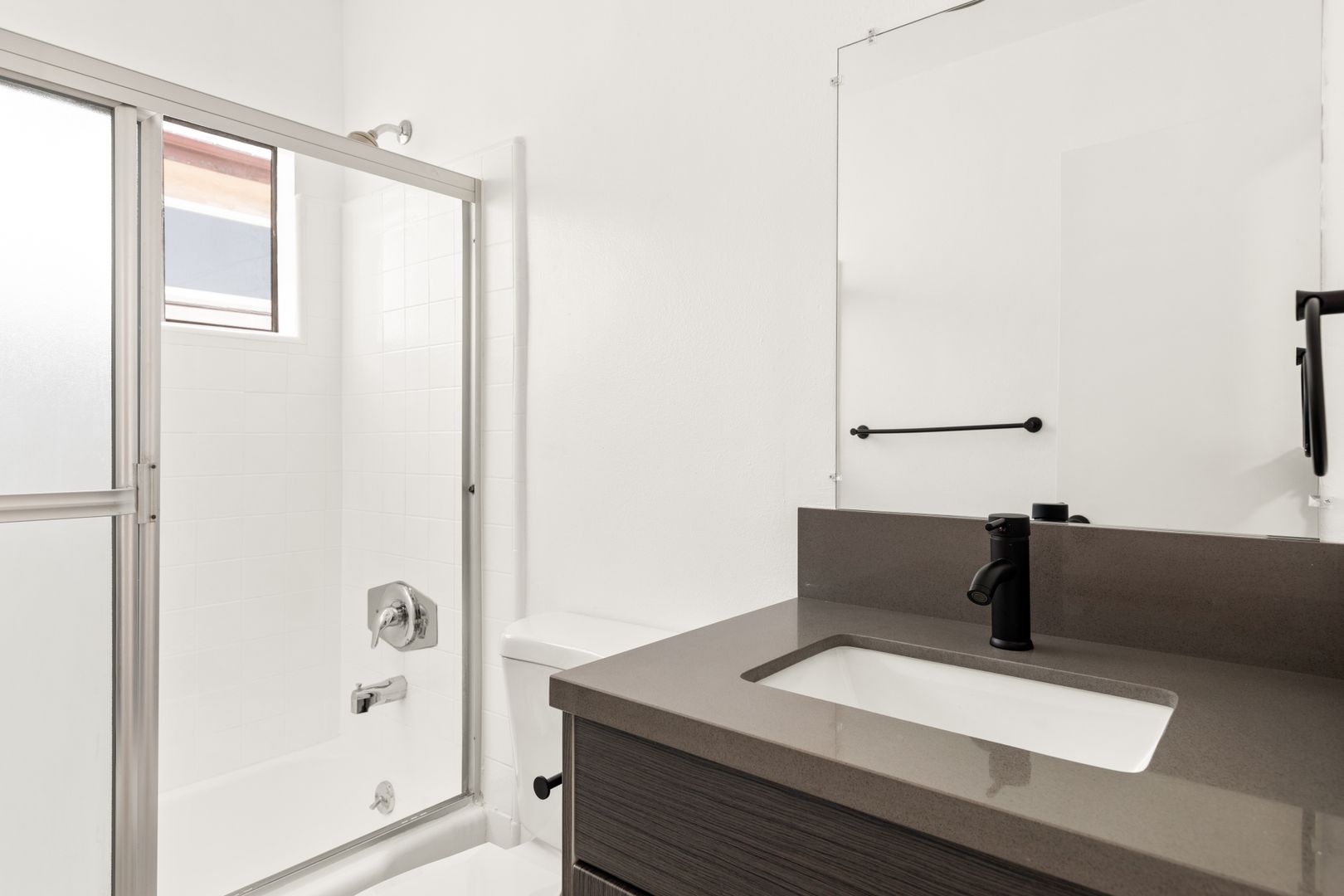 10791-2 Ohio Ave - Single Room 2 - 10791-10799 Ohio Ave - Gallery - 8