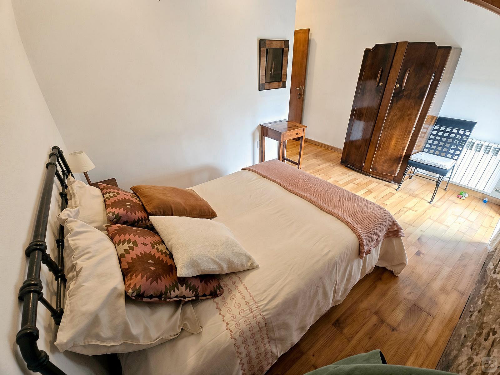  Private Room 1  -  Discover Nature and History: Unique Coliving Retreat in Vila de Cruces  - Gallery -  47
