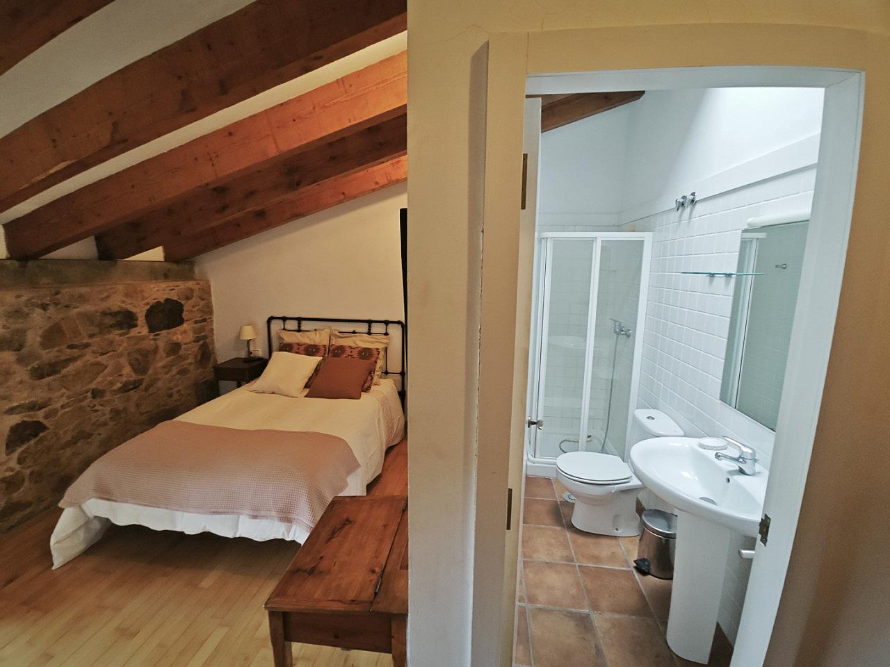 Private Room 1  -  Discover Nature and History: Unique Coliving Retreat in Vila de Cruces  - Gallery -  39