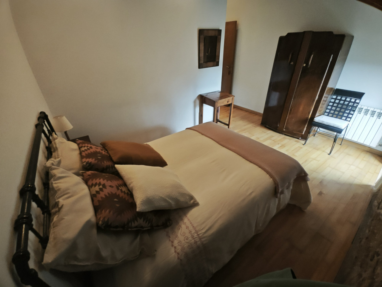  Private Room 1  -  Discover Nature and History: Unique Coliving Retreat in Vila de Cruces  - Gallery -  17