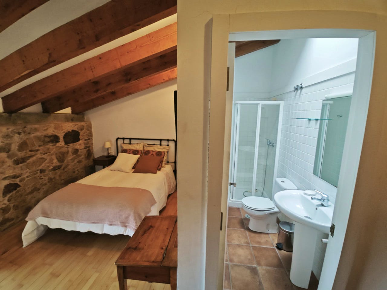  Private Room 1  -  Discover Nature and History: Unique Coliving Retreat in Vila de Cruces  - Gallery -  9