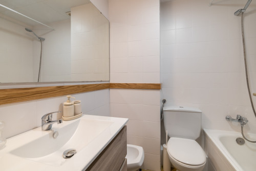 Vibrant Coliving Experience in Les Corts, Barcelona