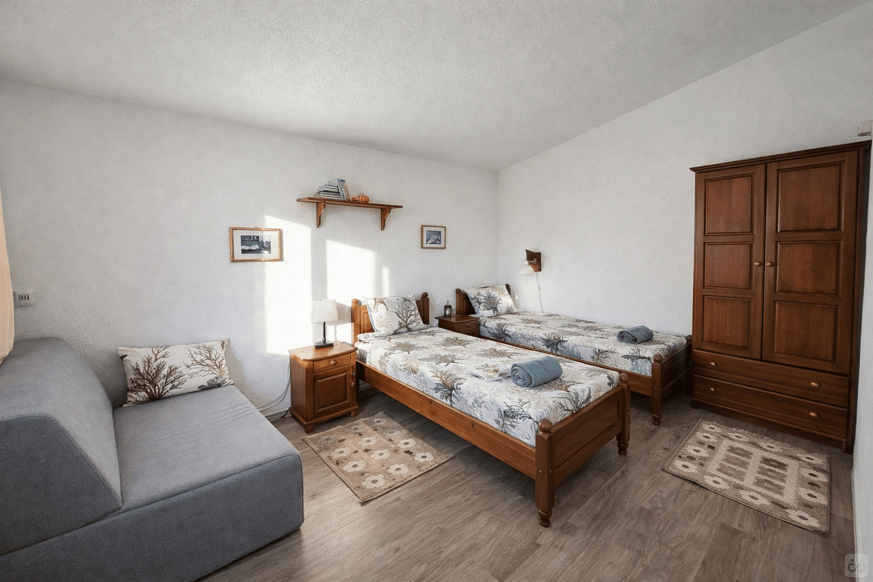  Standard Room  -  An engaging mountain sanctuary that promotes sustainable community living  - Gallery -  2