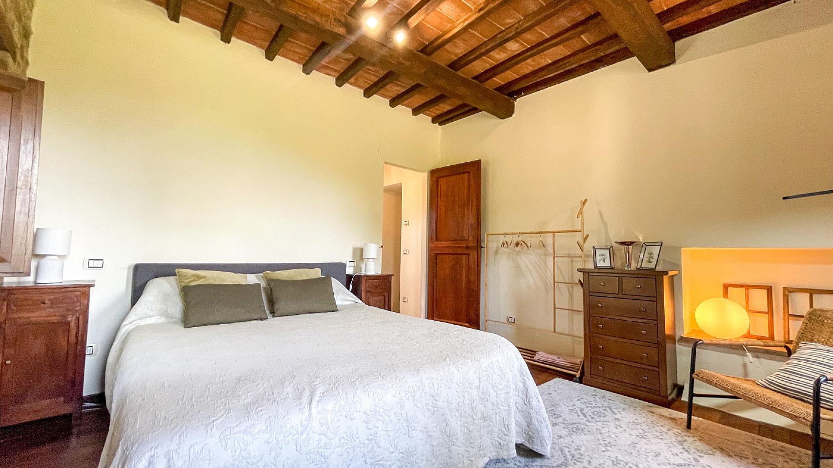 Small Apartment - 44