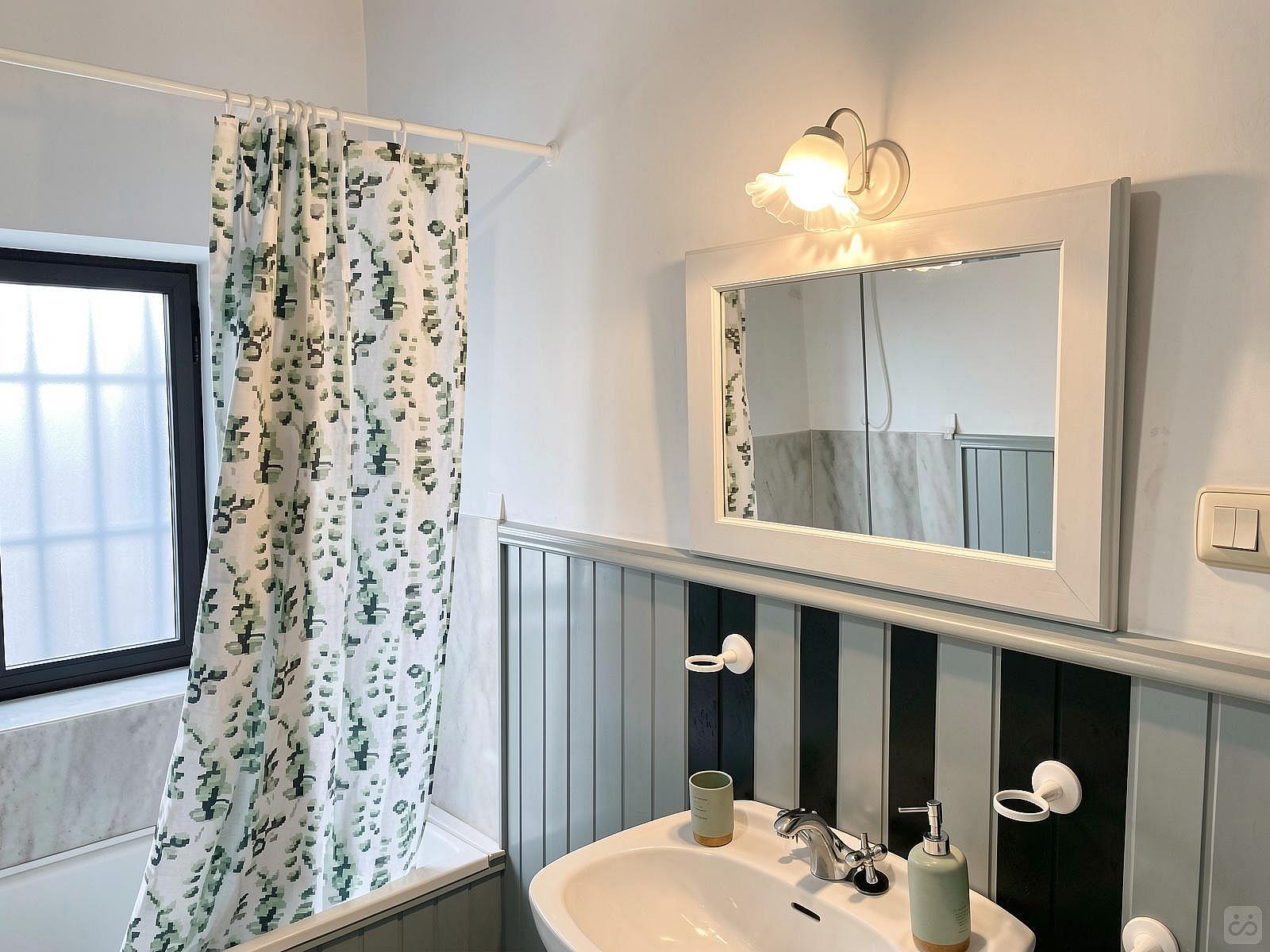 Bed In A 2-Bed Mixed Gender Room - 2
