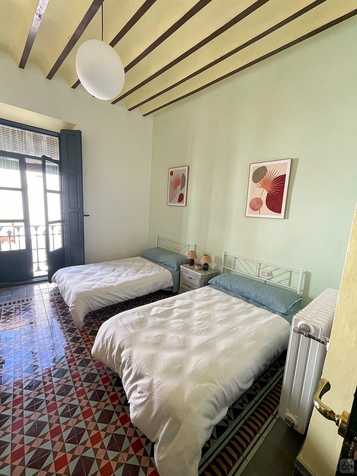 Bed In A 2-Bed Mixed Gender Room - 6
