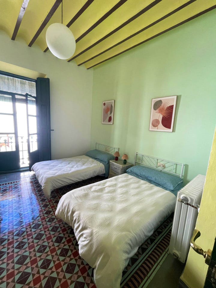 Bed In A 2-Bed Mixed Gender Room - 20