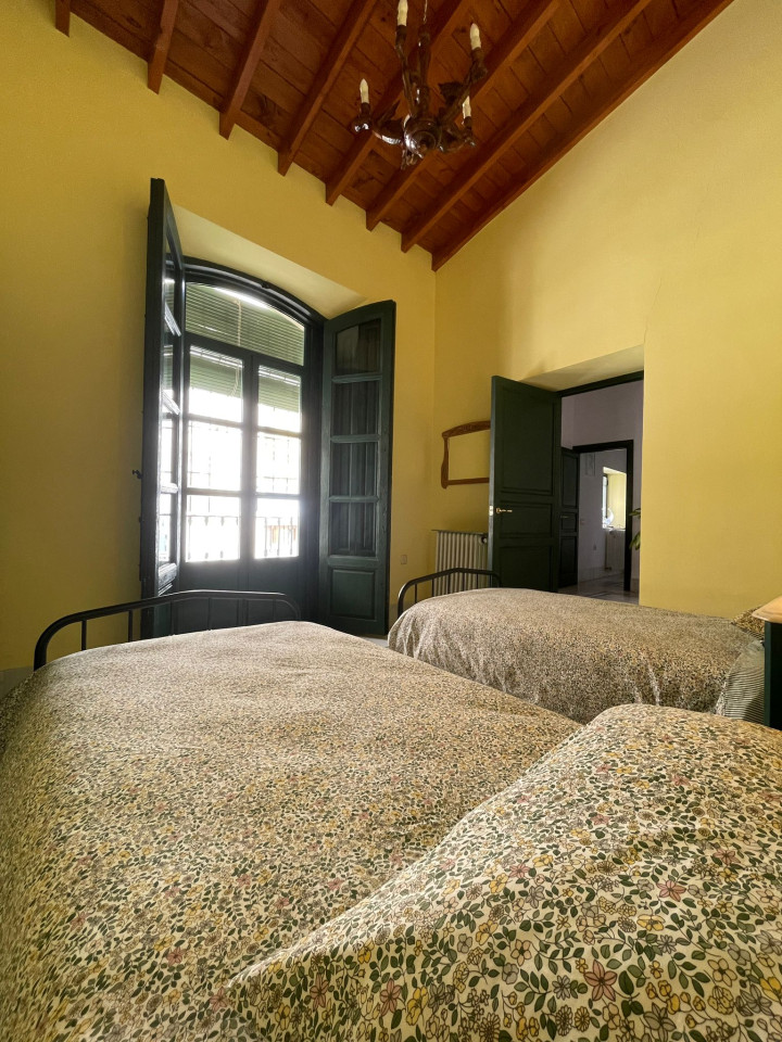 Bed In A 2-Bed Mixed Gender Room - 14