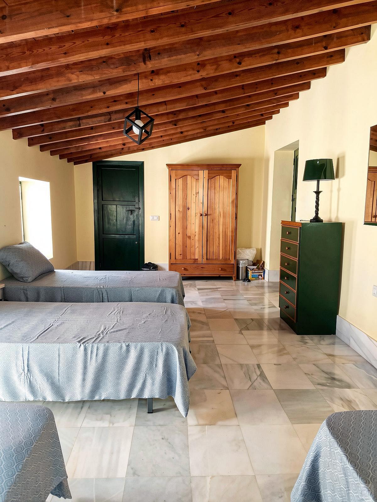 Bed In A 4-Bed Mixed Gender Room - 6
