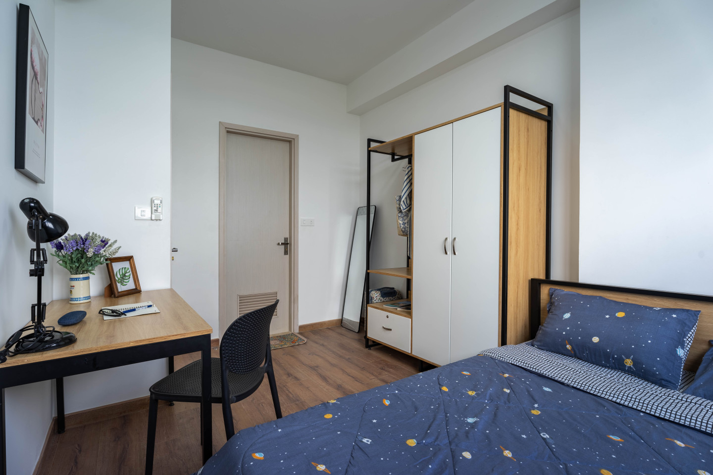  Double Bedroom With Private Bathroom  -  Luong Dinh Cua Home  - Gallery -  10
