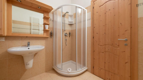 Lovely 2-bedroom house in Premadio - Gallery - 7