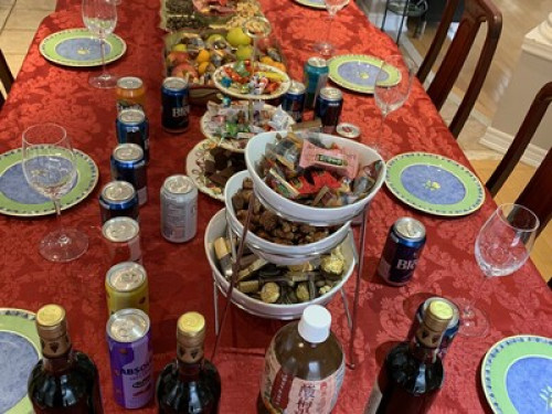 居于高档小区的退休教师寄宿家庭