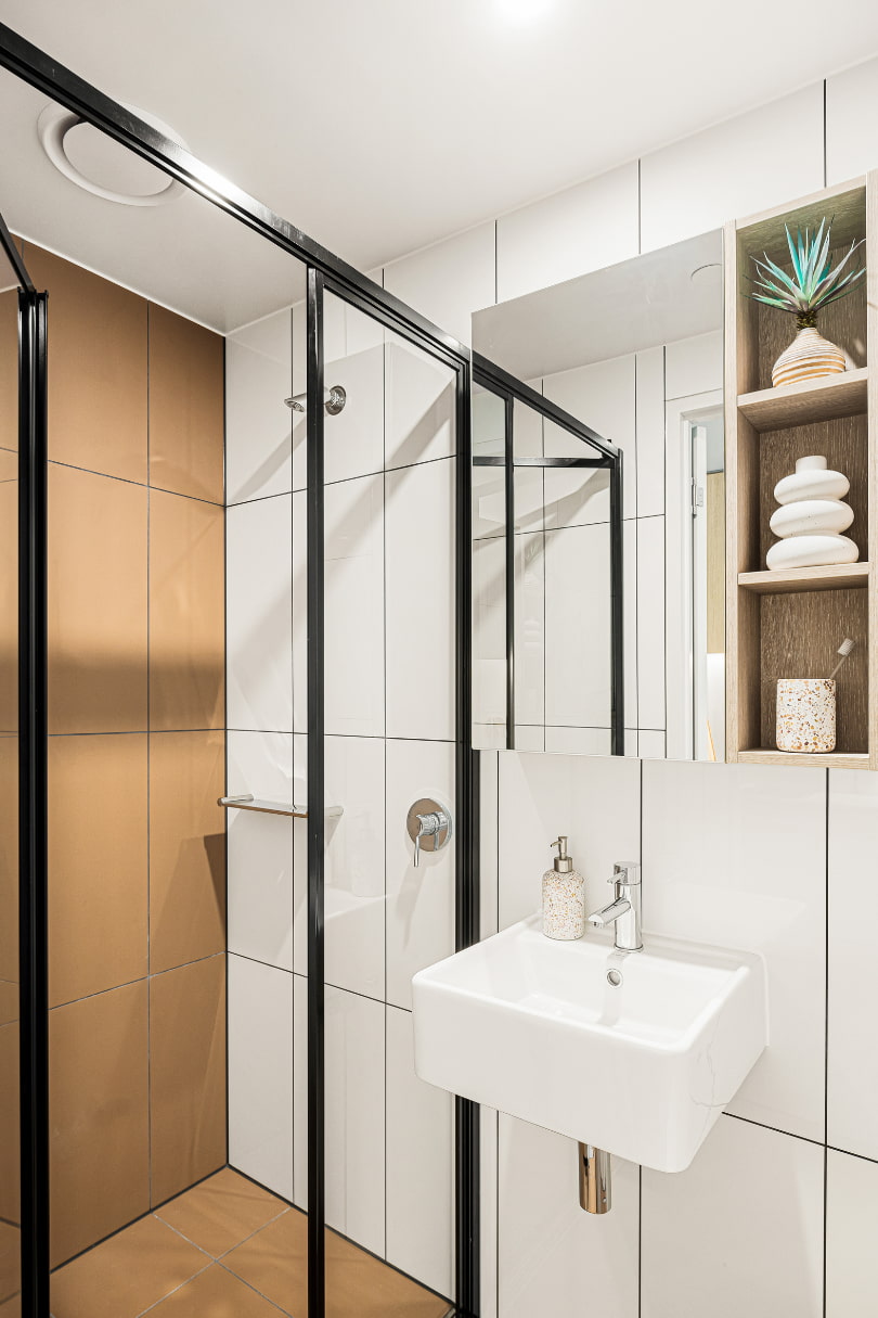  Standard Studio Apartment  -  Iglu Mascot  - Gallery -  6