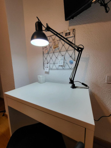 Comfortable double bedroom well connected to the city center - Gallery - 7