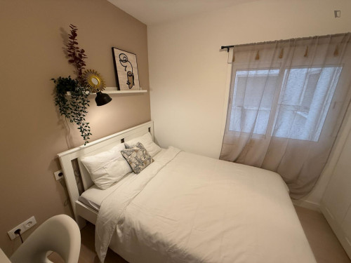 Beautiful double bedroom within walking distance to the city center