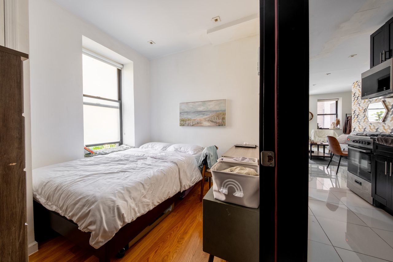 #1872: Central Harlem - Full Bedroom B - #1872: Central Harlem - Gallery - 10