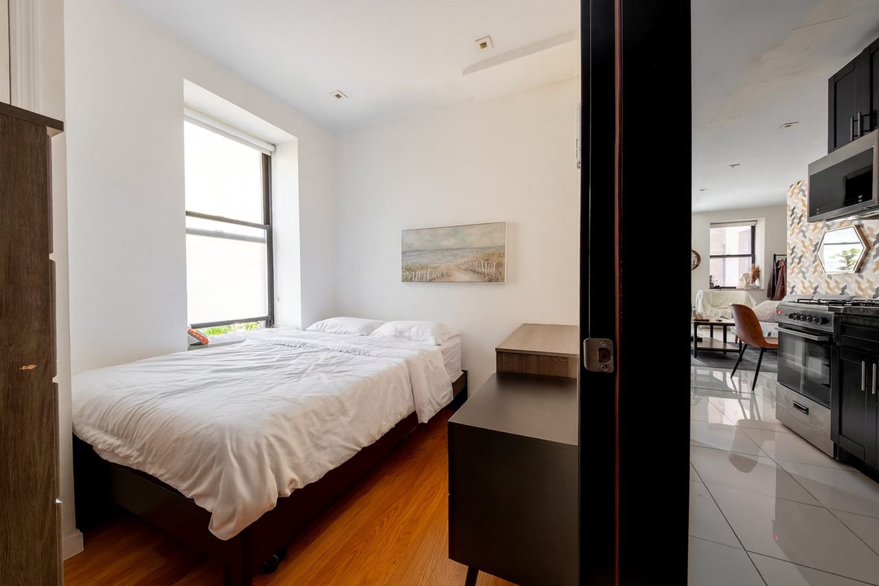 #1872: Central Harlem - Full Bedroom B - #1872: Central Harlem - Gallery - 2