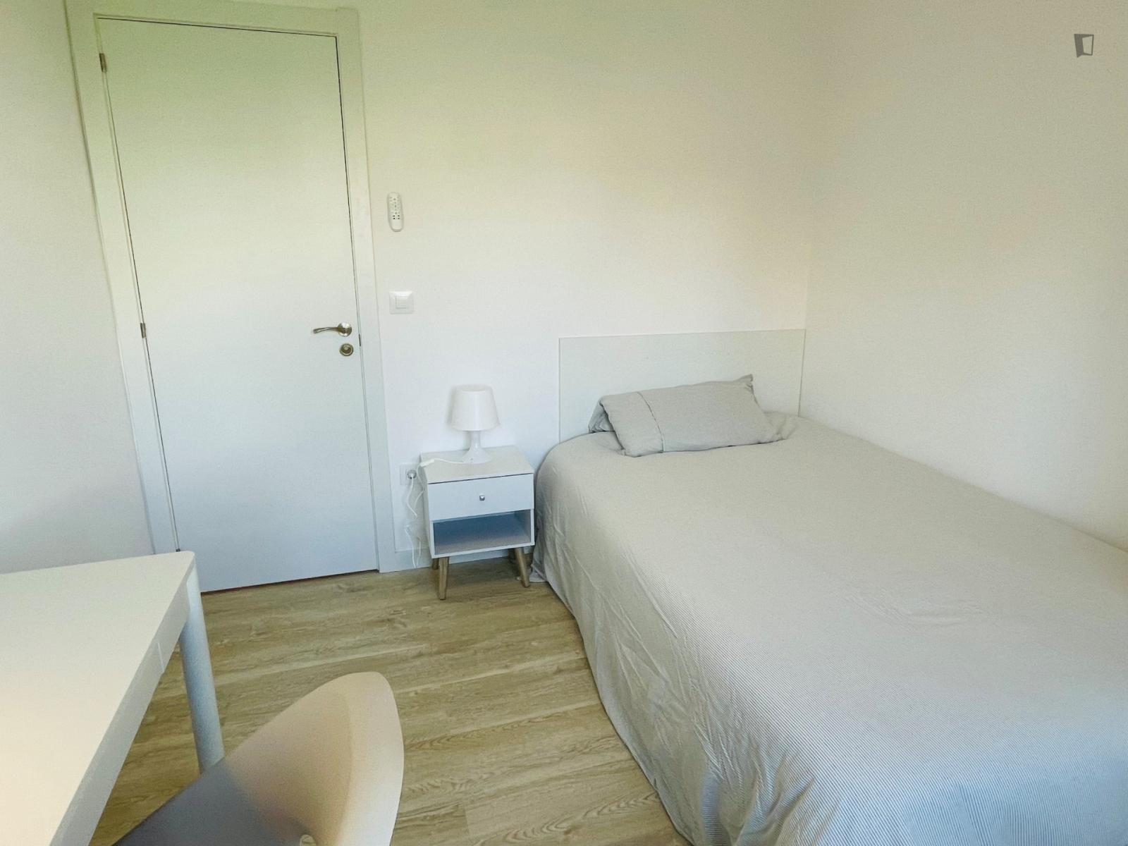 Comfortable Single Bedroom Well Connected To The City Center - 1