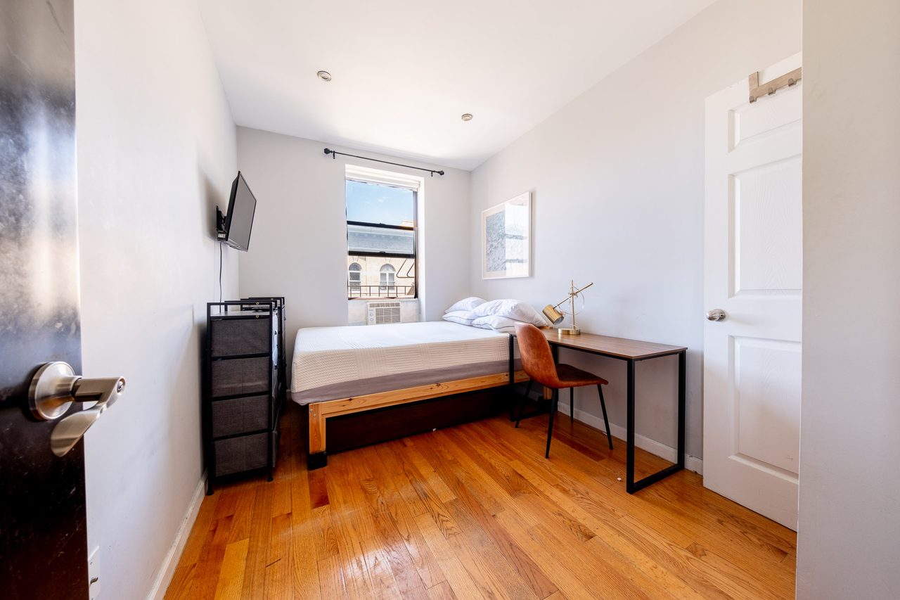  #1873: Central Harlem - Full Bedroom C  -  #1873: Central Harlem  - Gallery -  6