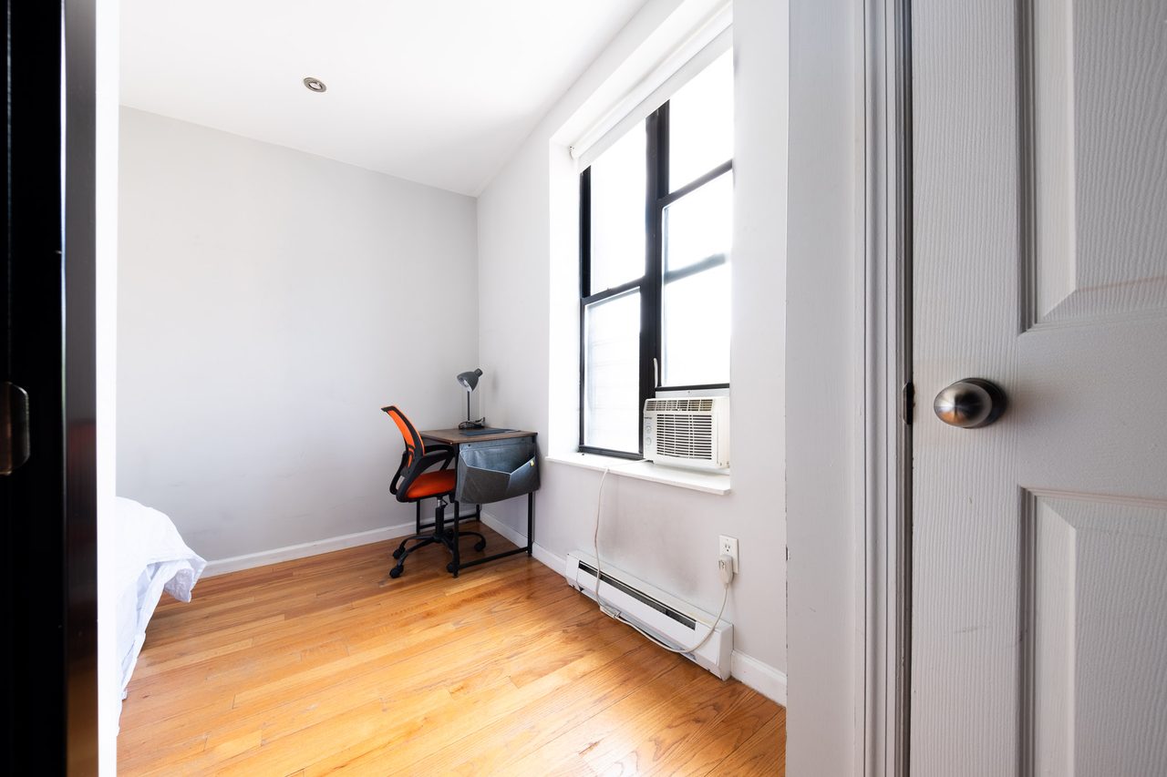  #1873: Central Harlem - Full Bedroom C  -  #1873: Central Harlem  - Gallery -  7