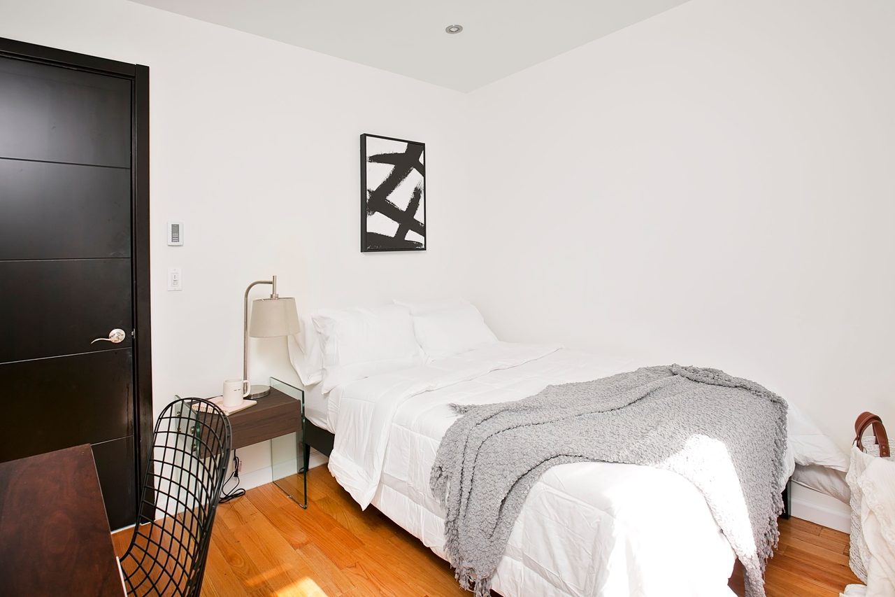 #1863: Central Harlem - Full Bedroom C - 2