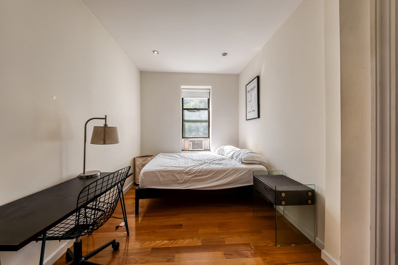 #1863: Central Harlem - Full Bedroom A - 11