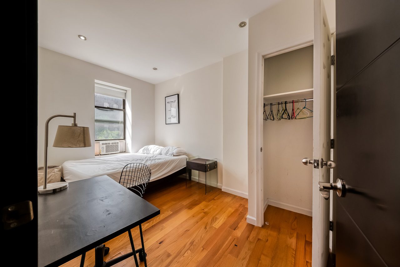 #1863: Central Harlem - Full Bedroom A - 1