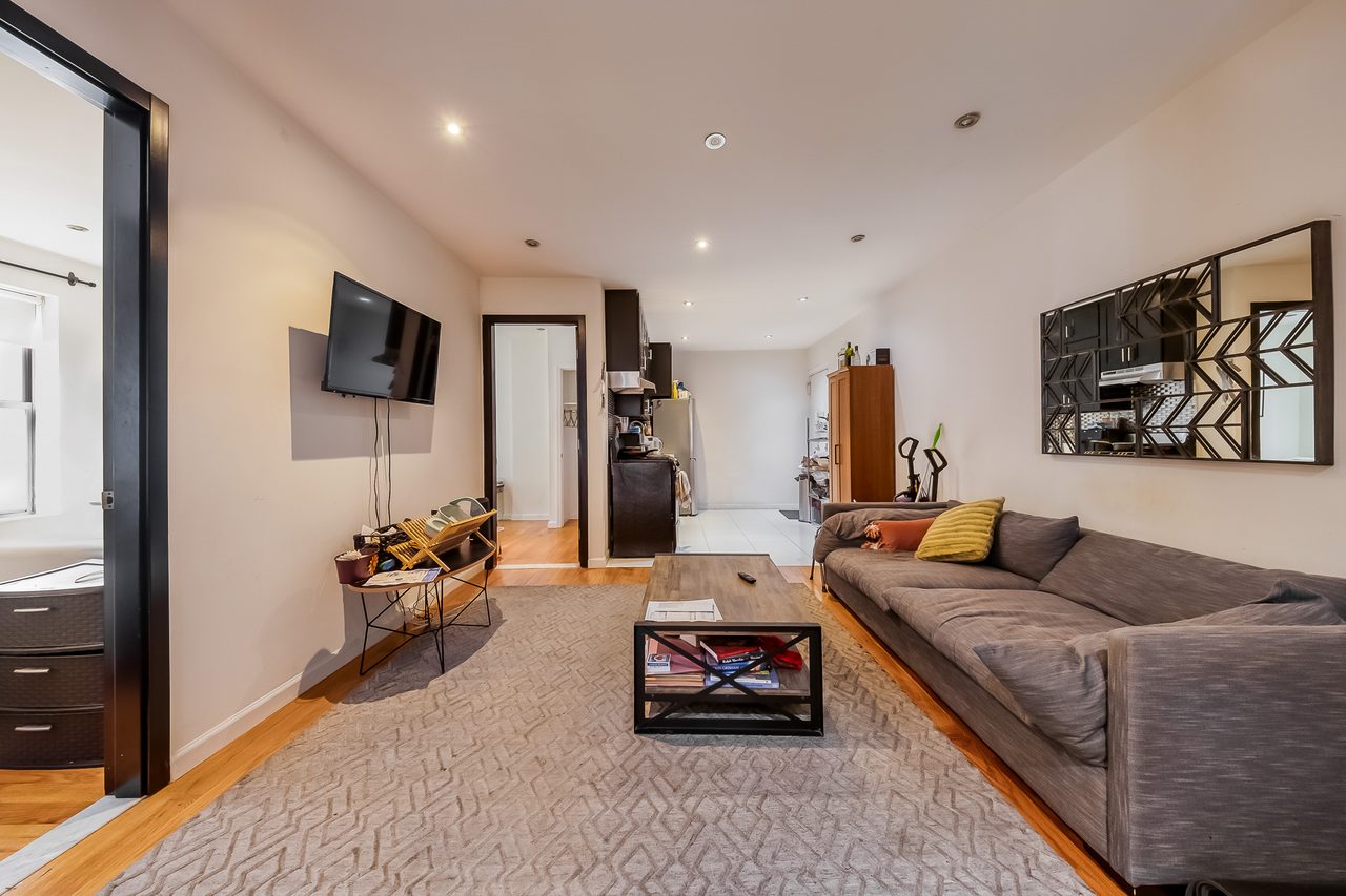 #1863: Central Harlem - Full Bedroom F - 1