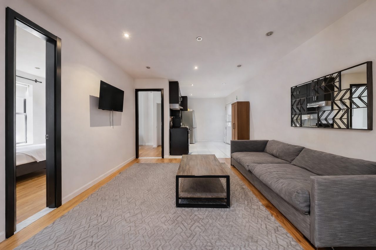 #1863: Central Harlem - Full Bedroom E - 3