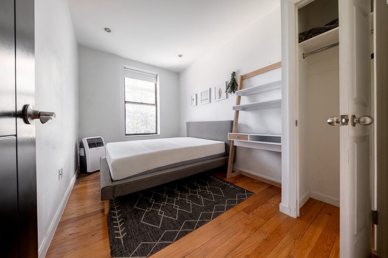 #1869: Central Harlem - Full Bedroom C - 13