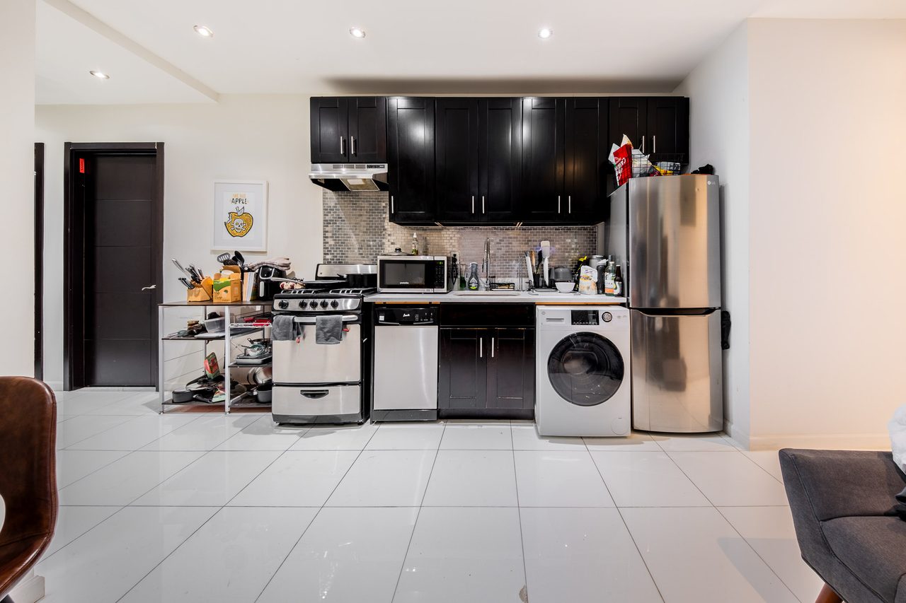  #1869: Central Harlem - Full Bedroom A  -  #1869: Central Harlem  - Gallery -  10