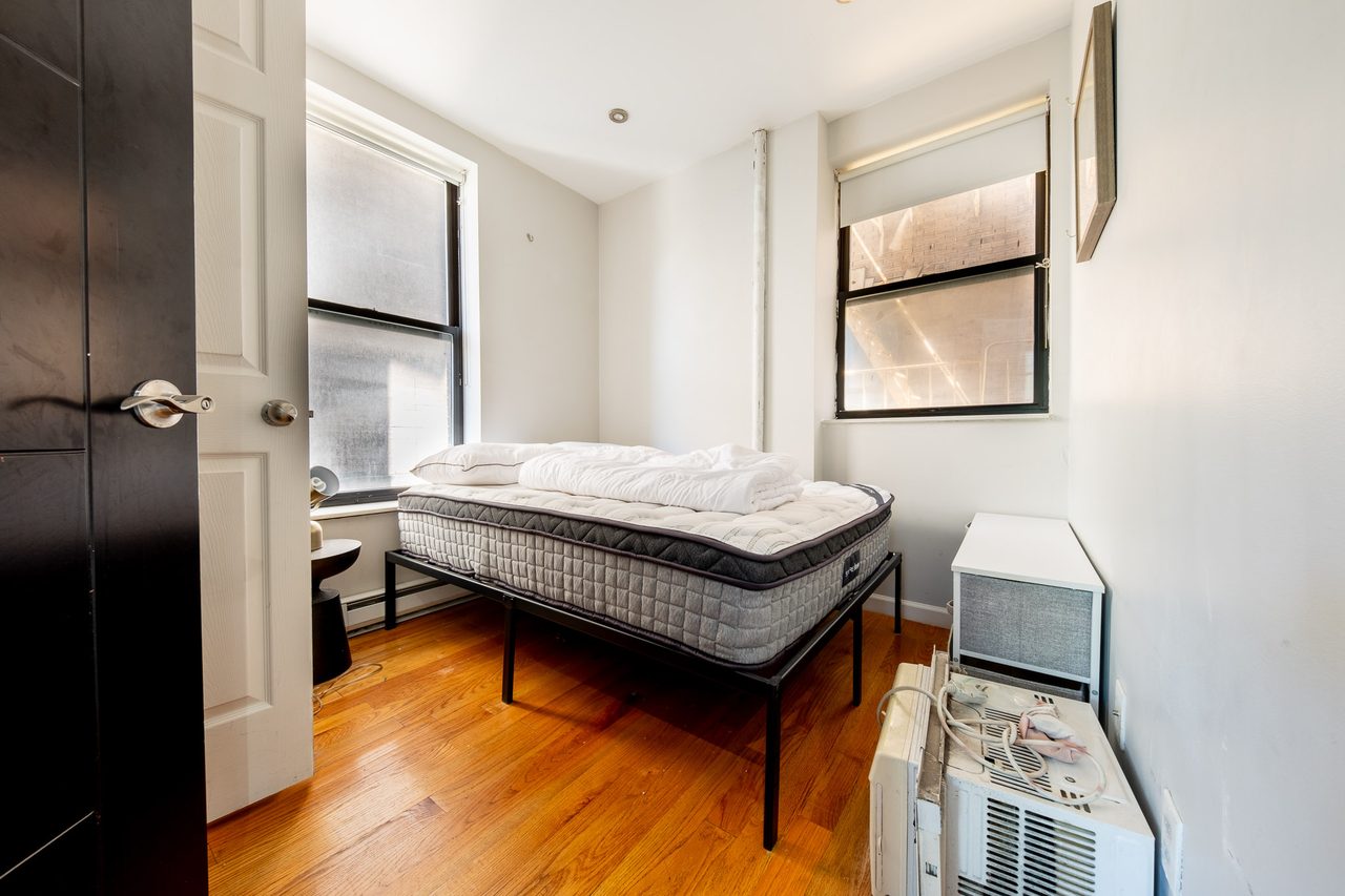 #1871: Central Harlem - Full Bedroom C - 10