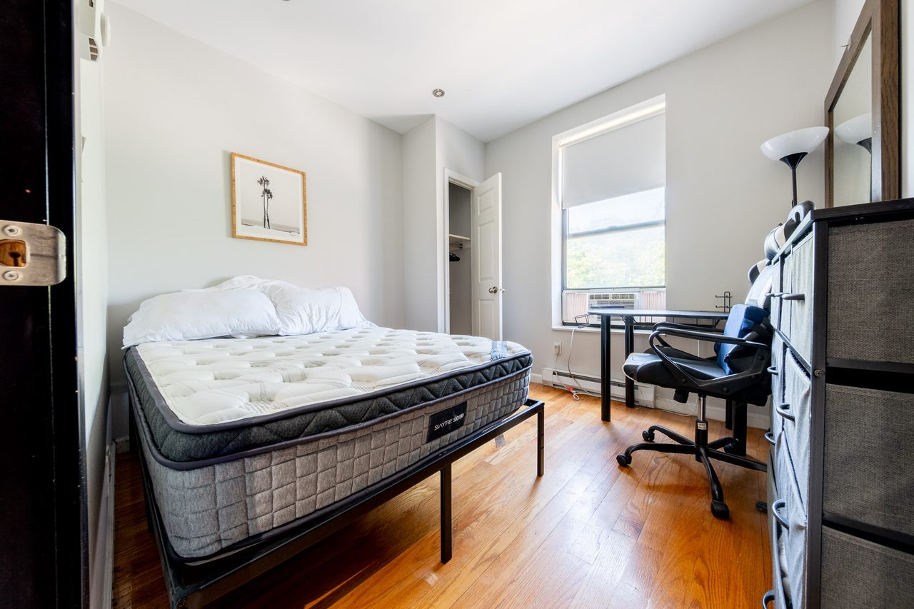 #1871: Central Harlem - Full Bedroom A - 10